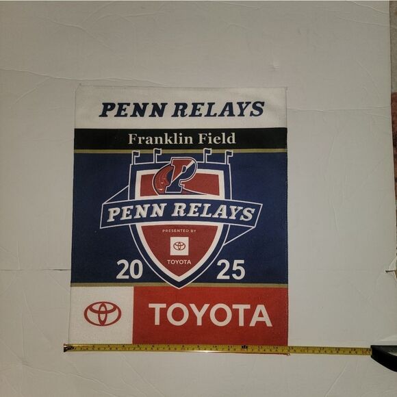 🆕️🧻2025 Penn Relays Microfiber Rally Towel - Picture 2 of 4